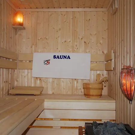 威拉波德克森塞姆宾馆 Czarna Góra